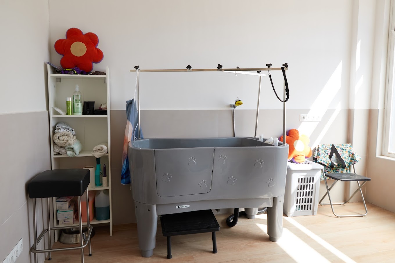 Sala de peluquería Sala de peluquería de la clinica veterinaria Pelayos de la Presa